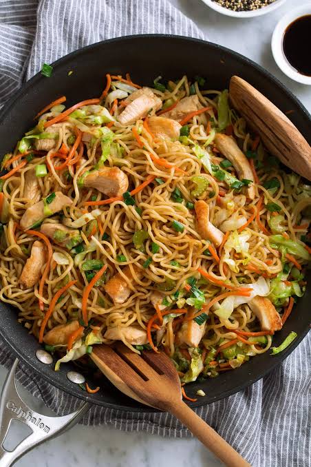 Chicken Chow Mein – Wok-Tossed Noodles with Chicken